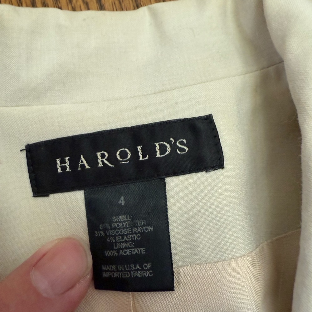 Harold's Cream Blazer and Pants Set - Picture 5 of 5